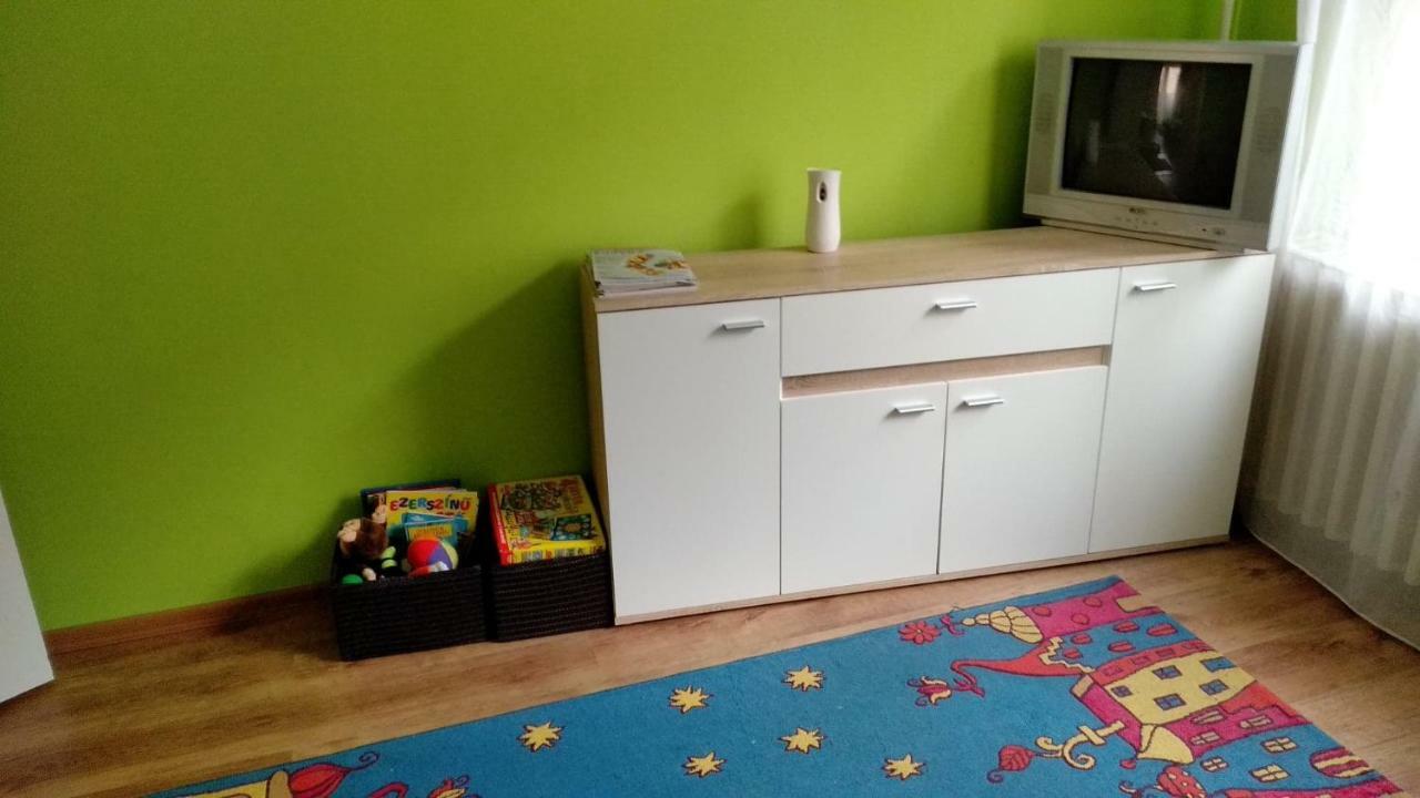 Gesztenyes Apartman Miskolc Exterior photo