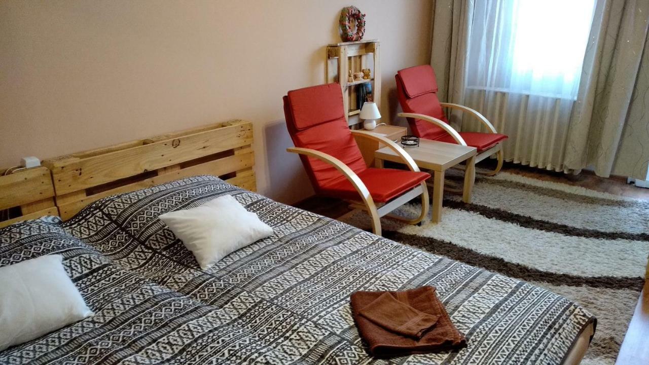 Gesztenyes Apartman Miskolc Exterior photo